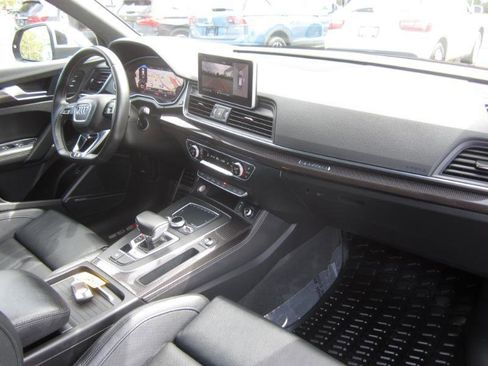 Used 2019 Audi SQ5 Prestige AWD/4WD image 16
