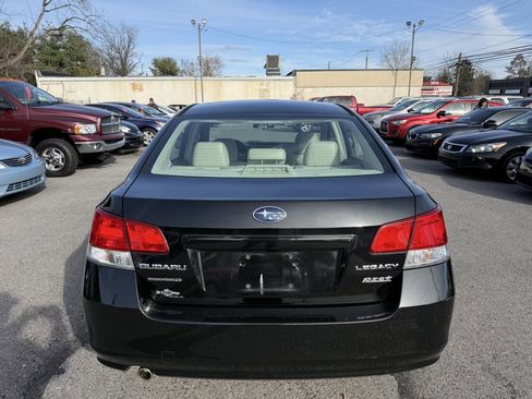 Used 2010 Subaru Legacy 2.5i Limited image 4