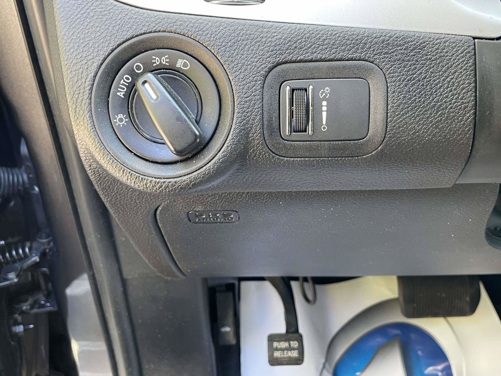 Used 2020 Dodge Journey SE w/ Blacktop Package FWD image 19