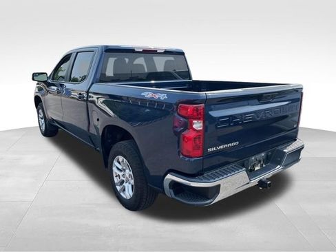 Used 2023 Chevrolet Silverado 1500 LT AWD/4WD image 3