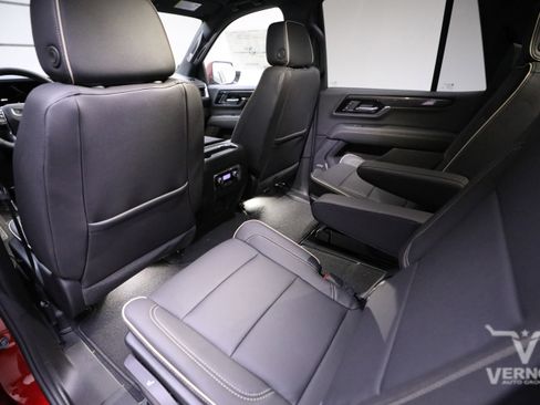 New 2026 GMC Yukon Elevation image 9