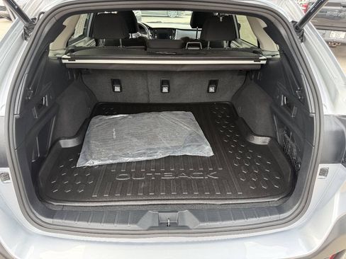 Used 2022 Subaru Outback Premium AWD/4WD image 14