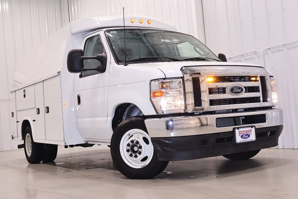 Certified 2024 Ford E-350 and Econoline 350 Super Duty w/ Power Windows & Locks Group RWD image 27