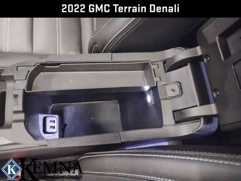 Used 2022 GMC Terrain Denali image 28