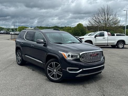 Used 2019 GMC Acadia Denali w/ Technology Package AWD/4WD image 2