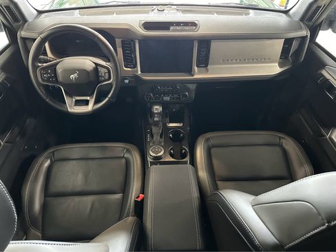 Used 2025 Ford Bronco Outer Banks AWD/4WD image 11
