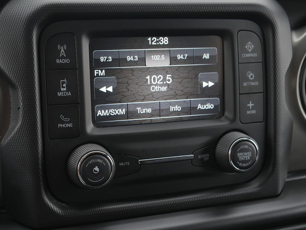 Used 2018 Jeep Wrangler Unlimited Sport AWD/4WD image 31