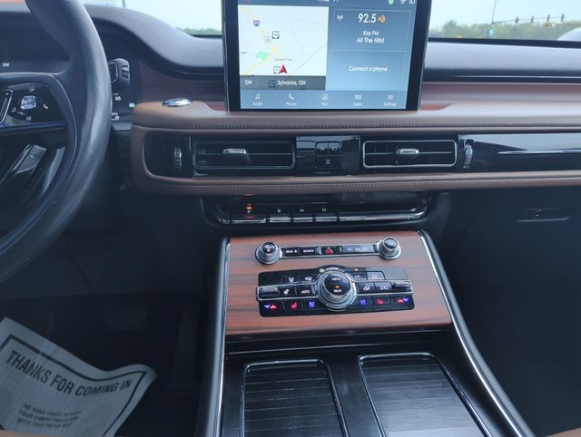 Used 2022 Lincoln Aviator Reserve w/ Equipment Group 201A AWD/4WD image 19