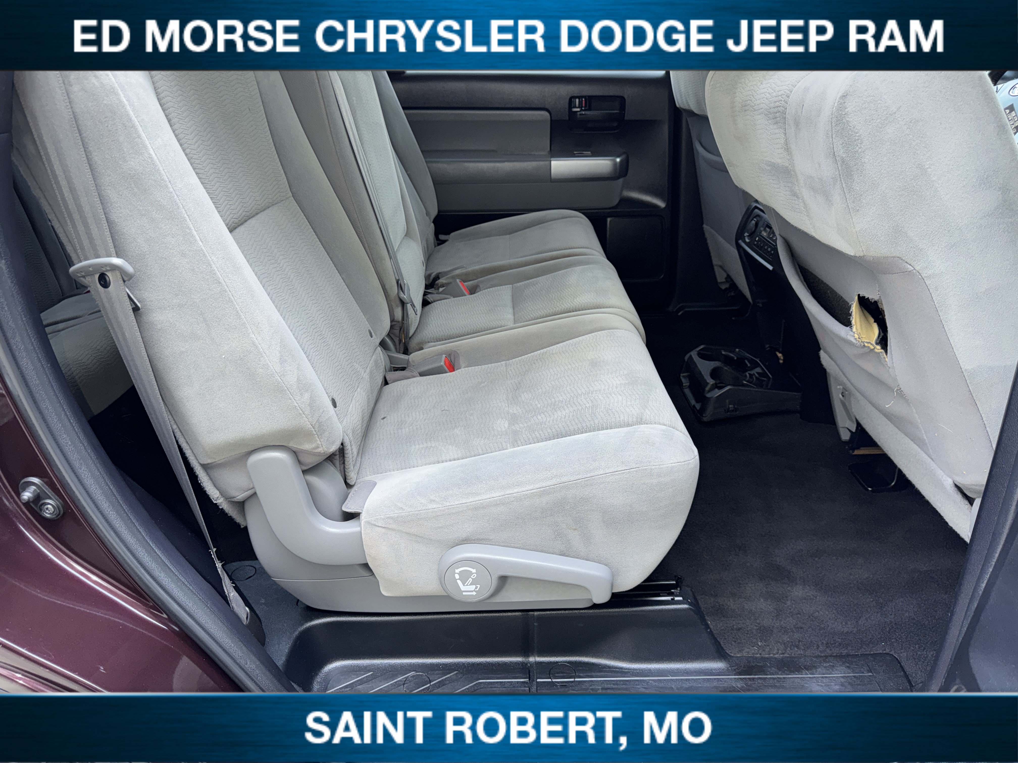 Used 2019 Toyota Sequoia SR5 AWD/4WD image 30