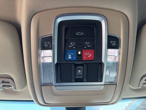 Used 2022 RAM 2500 Laramie AWD/4WD image 28