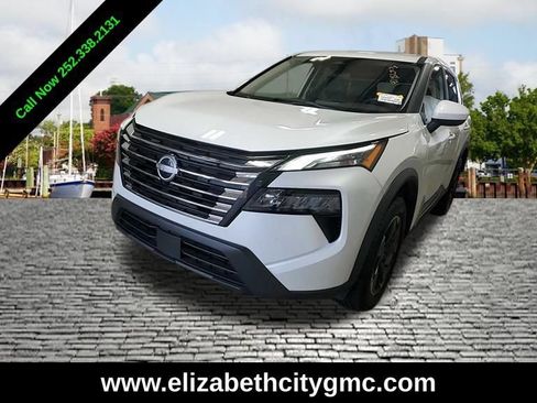 Used 2024 Nissan Rogue SV FWD image 1