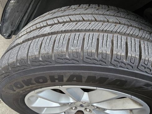 Used 2015 Ford Taurus SE image 16