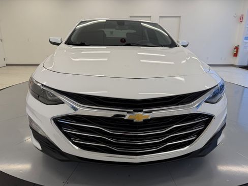 Used 2020 Chevrolet Malibu LS image 2