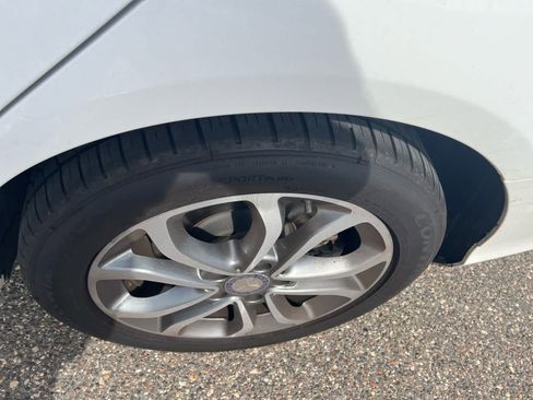 Used 2016 Mercedes-Benz C 300 4MATIC Sedan image 9