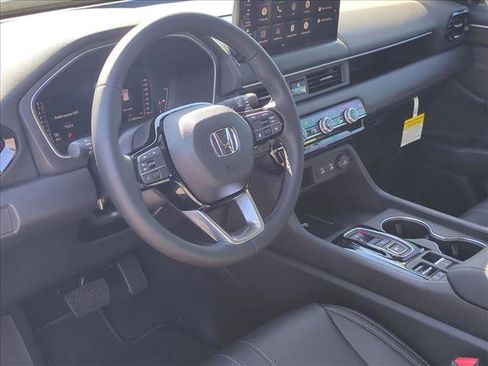 New 2026 Honda Pilot Touring image 3