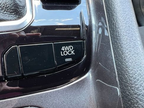 Used 2025 Jeep Compass Sport image 35