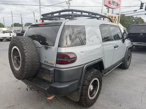 Used 2013 Toyota FJ Cruiser 4WD image 4