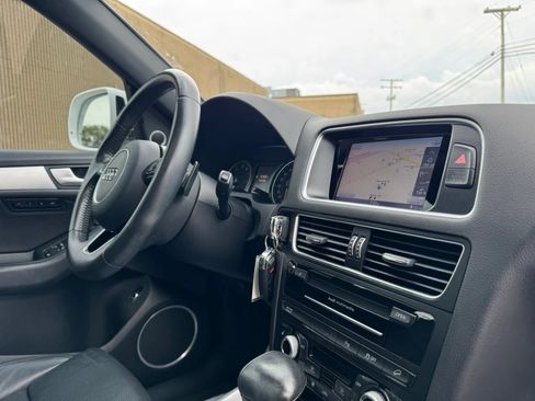 Used 2017 Audi Q5 2.0T Premium Plus w/ Technology Package AWD/4WD image 30
