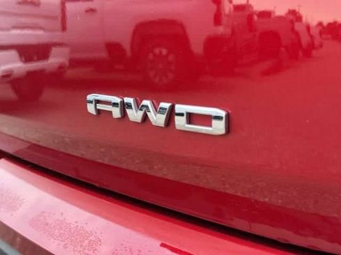 Used 2024 GMC Terrain SLE w/ Driver Convenience Package AWD/4WD image 8