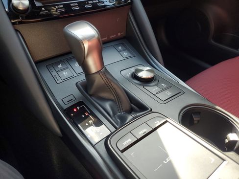 Used 2025 Lexus IS 300 w/ Comfort Package RWD image 33