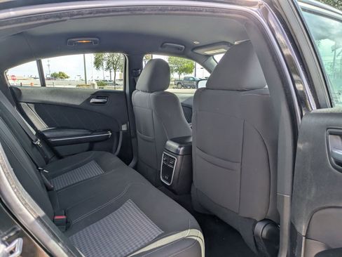 Used 2023 Dodge Charger SXT image 31