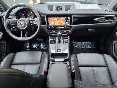 Certified 2025 Porsche Macan Turbo AWD/4WD image 11