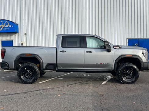New 2026 GMC Sierra 2500 AT4X w/ AT4X AEV Edition image 3