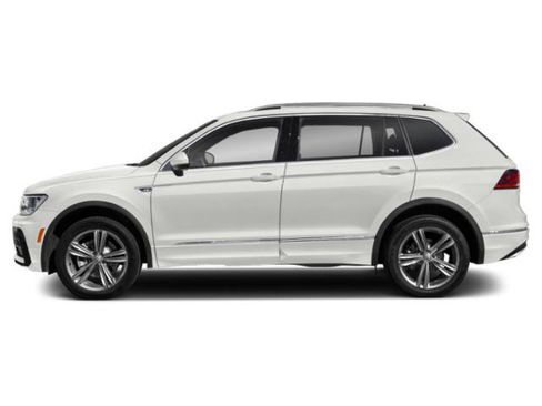 Used 2019 Volkswagen Tiguan SE w/ Panoramic Sunroof Package AWD/4WD image 3