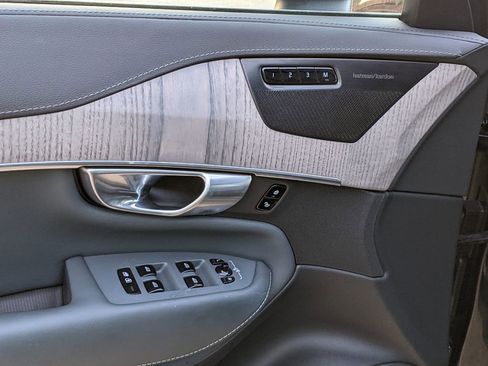 Certified 2024 Volvo XC90 T8 Ultimate w/ Protection Package Premier image 10