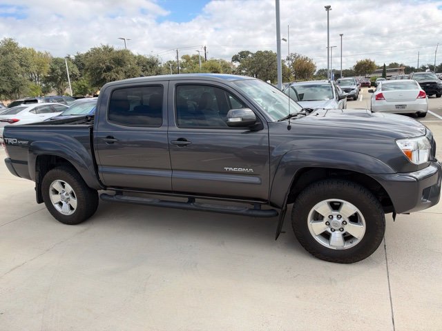 Used 2014 Toyota Tacoma 4x4 Double Cab w/ TRD Sport Package image 2