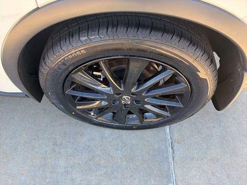 Used 2023 Nissan Murano SV w/ SV Midnight Edition Package AWD/4WD image 9