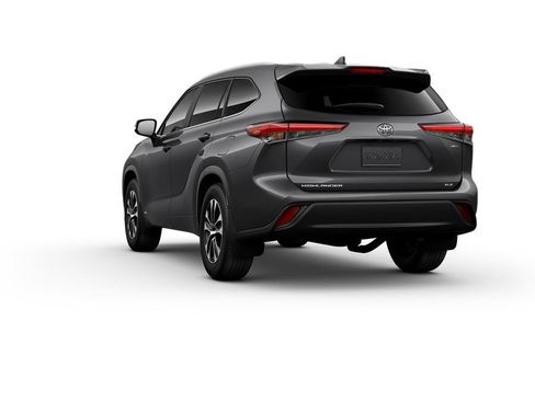 New 2025 Toyota Highlander XLE image 7
