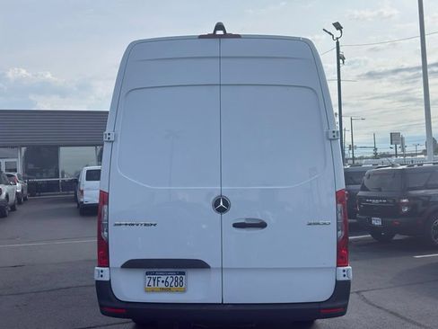Used 2025 Mercedes-Benz Sprinter 2500 image 5