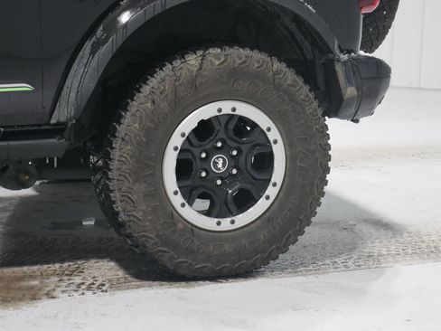 Certified 2023 Ford Bronco Black Diamond w/ Sasquatch Package image 25