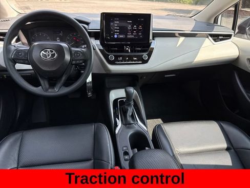 Used 2025 Toyota Corolla LE FWD image 23