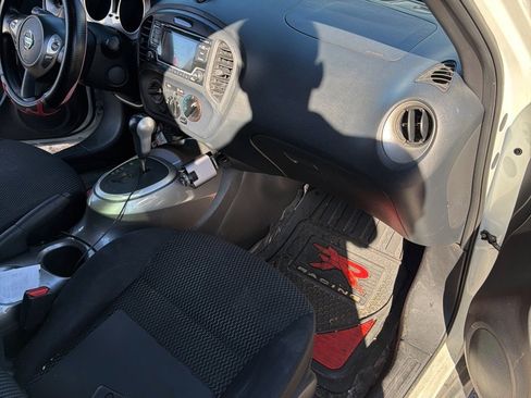 Used 2016 Nissan Juke S image 5