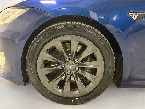 Used 2020 Tesla Model S Long Range image 34
