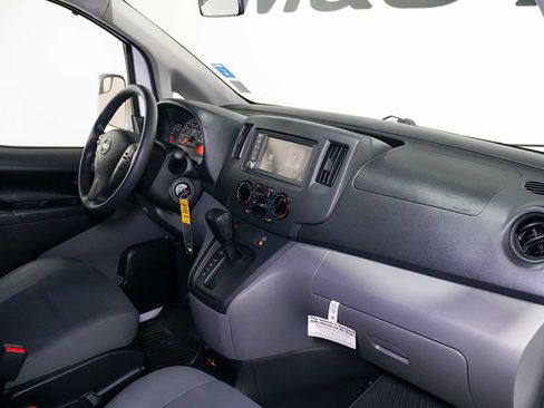 Used 2020 Nissan NV200 SV w/ Back Door Glass Package FWD image 21