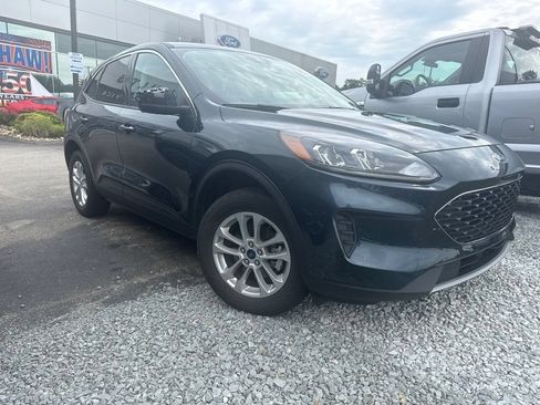 Used 2022 Ford Escape SE w/ Cold Weather Package AWD/4WD image 2