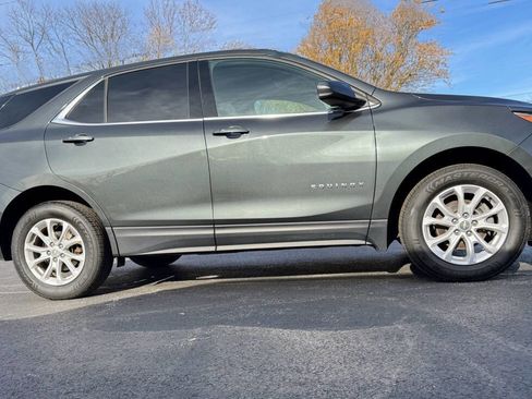 Used 2019 Chevrolet Equinox LT image 2