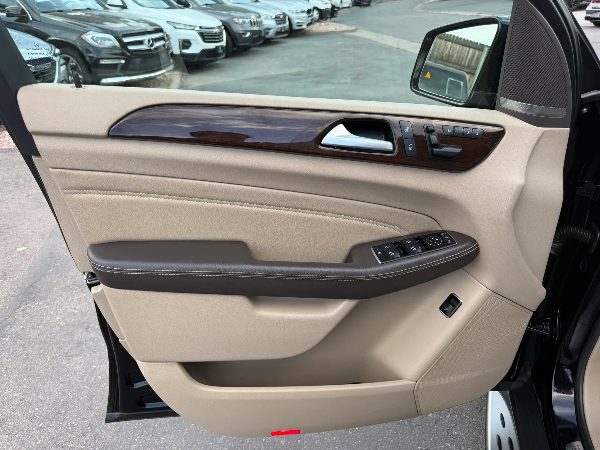 Used 2014 Mercedes-Benz ML 350 4MATIC image 36