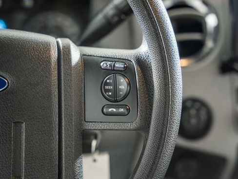 Used 2014 Ford F250 XLT w/ Snow Plow Prep Package image 34