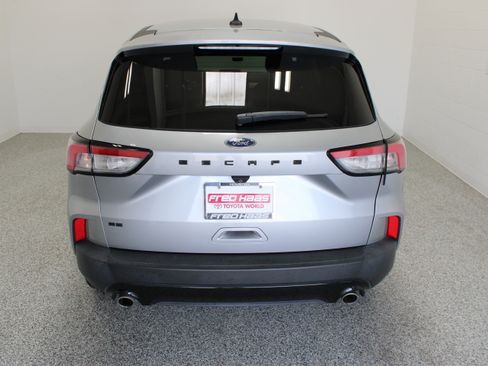 Used 2021 Ford Escape SE w/ SE Sport Appearance Package FWD image 8