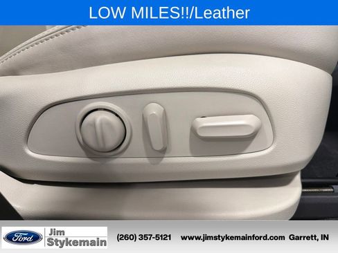 Used 2023 Buick Enclave Essence FWD image 35