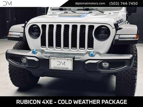 Used 2023 Jeep Wrangler Unlimited Rubicon 4xe w/ Cold Weather Group AWD/4WD image 14