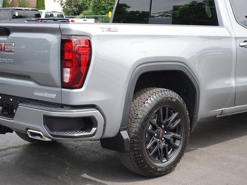 Used 2024 GMC Sierra 1500 Elevation w/ Preferred Package AWD/4WD image 10