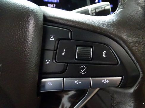 Certified 2022 Cadillac Escalade Premium Luxury AWD/4WD image 9
