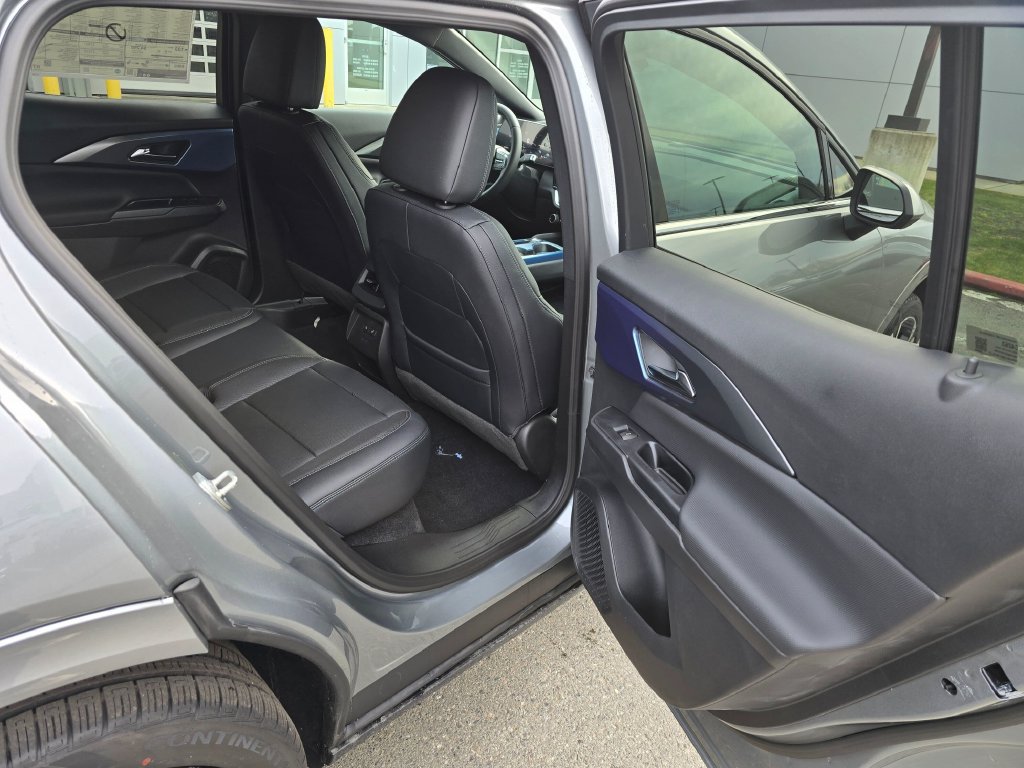 New 2026 Chevrolet Equinox EV LT w/ Convenience Package II AWD/4WD image 14