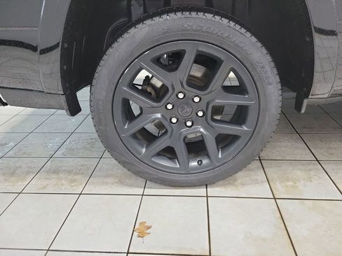 Used 2025 RAM 1500 Laramie w/ Night Edition image 51