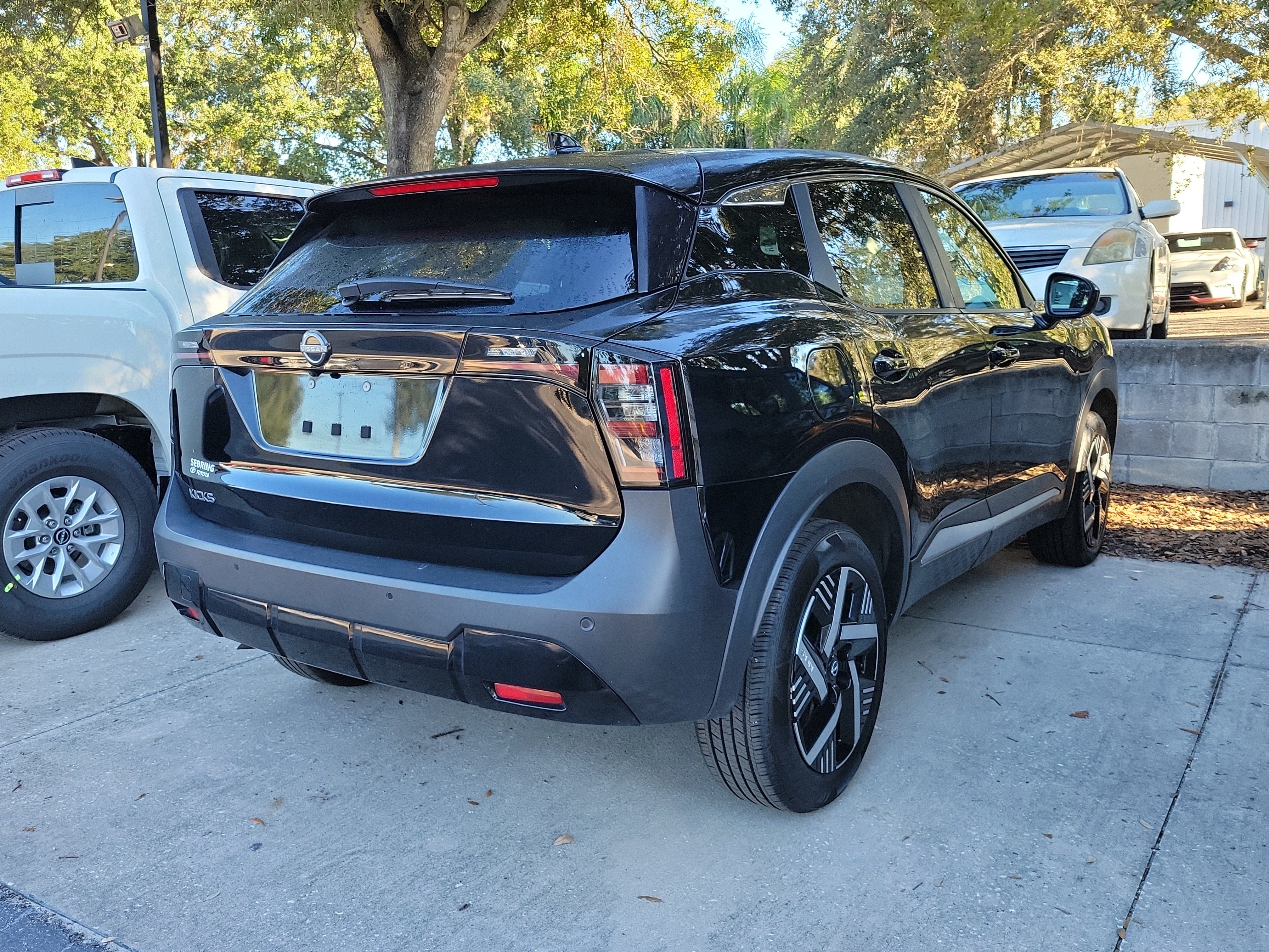 Certified 2025 Nissan Kicks SV FWD image 8